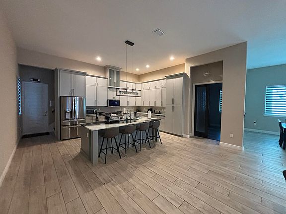 2nd image of 415 4th Ave SW