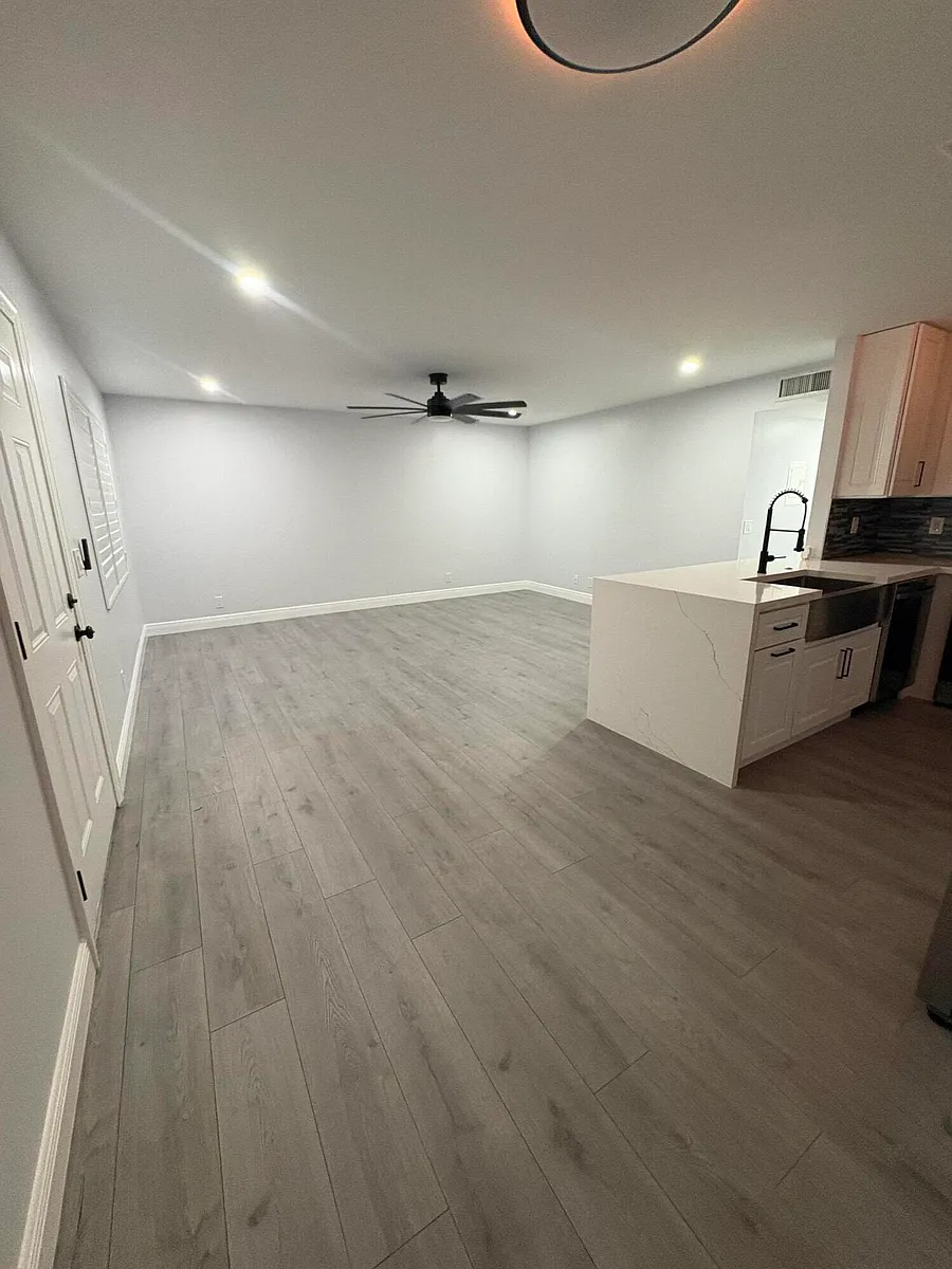 Building Photo - 29 Burgundy Dr #A