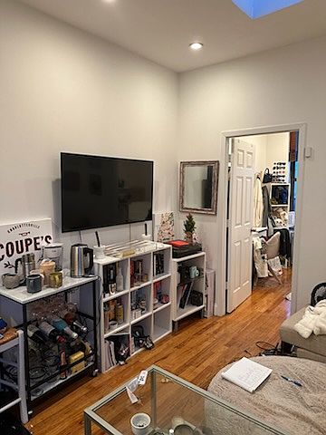 1st image of 611 E 11th St APT 1A