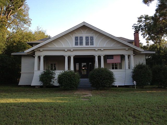 1st image of 1218 E Lufkin Ave