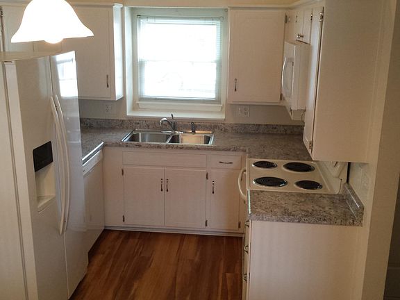 2nd image of 10038 W 86th St