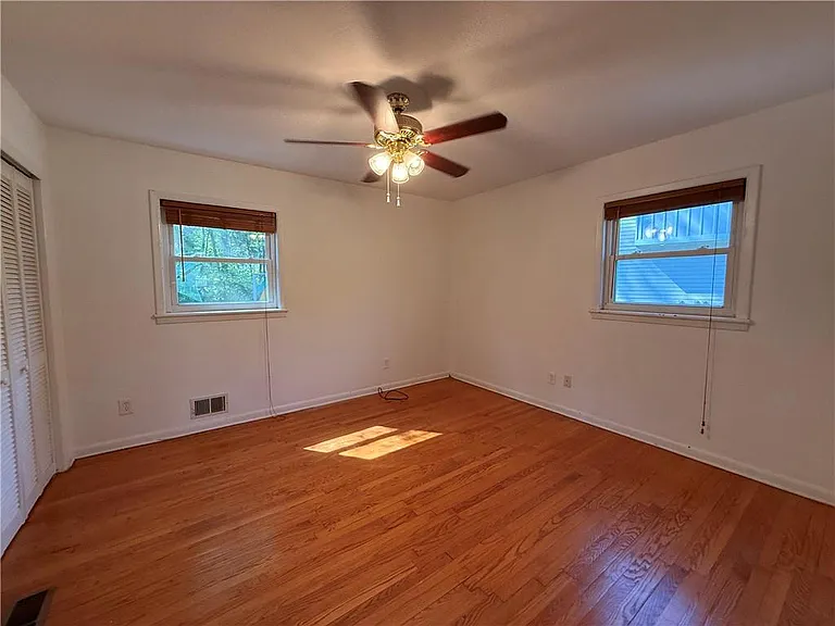 1395 Siesta Ln — Photo 15