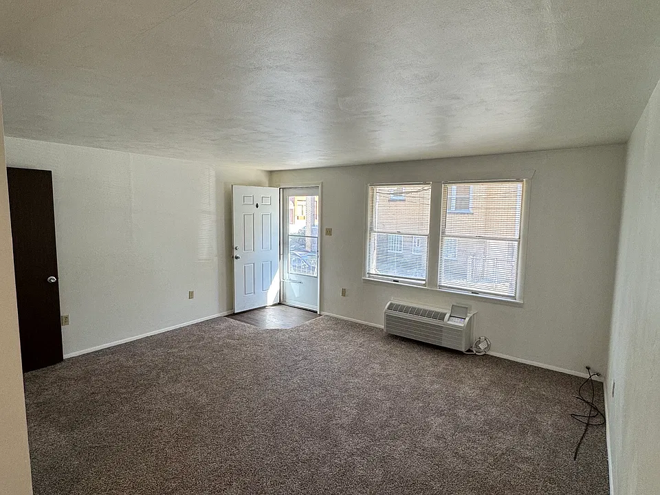 8 Cushman St