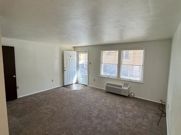 8 Cushman St, Pittsburgh, PA 15211