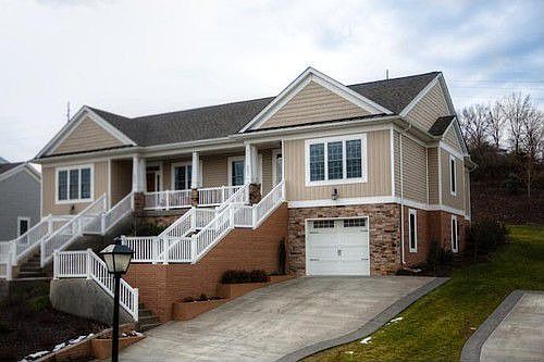2nd image of 2021 Willow Hill Dr