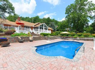 2 Donner St, Holmdel, NJ 07733