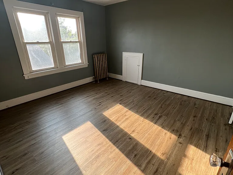 328 Jackson Ave #3 — Photo 6