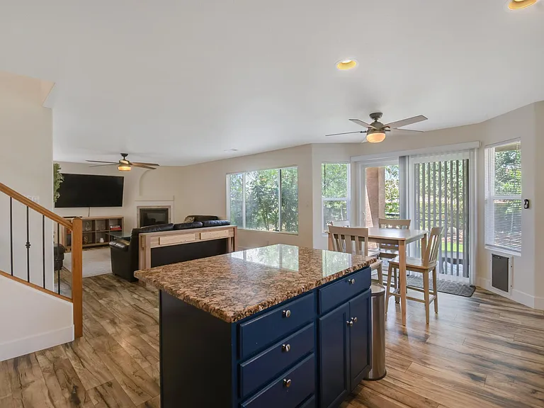 8627 Eagle Creek Dr NE — Photo 32