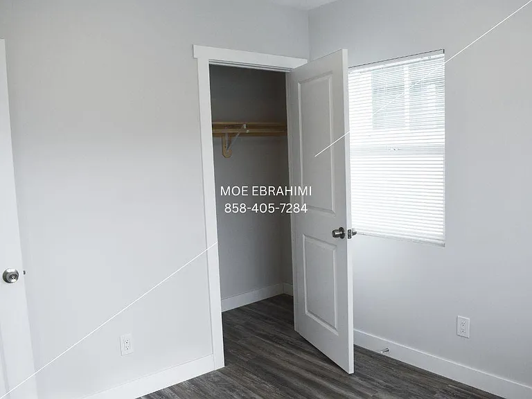 4170 Franklin Ave — Photo 10