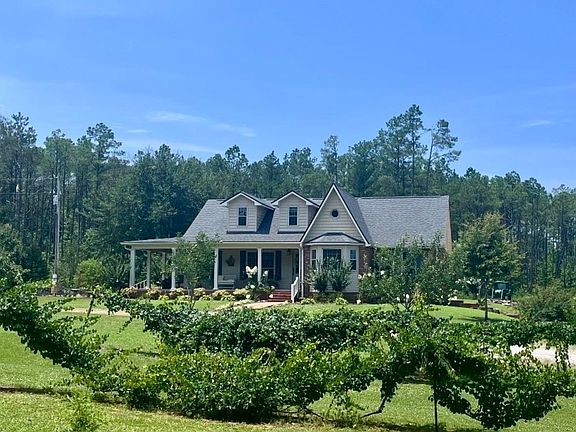 3rd image of 750 Maud Rd