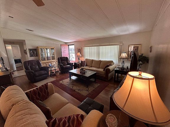 2nd image of 3915 Sabal Dr