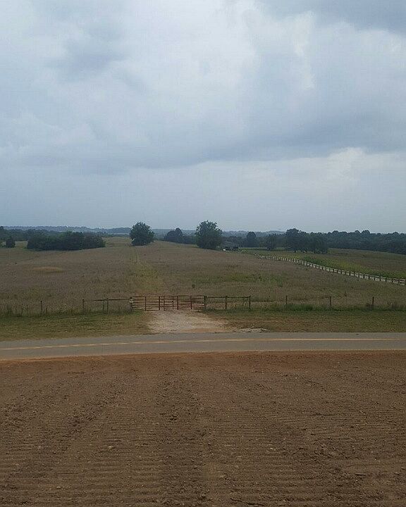 2nd image of 1700 Beaver Creek Boat Ramp Rd