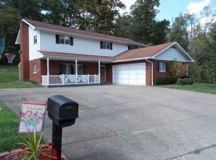 139 Larkspur Dr, Huntington, WV
