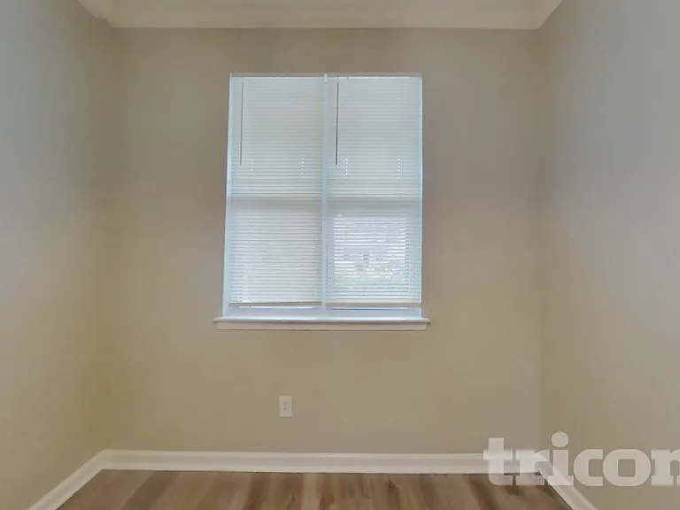 6300 Ellenwood Dr — Photo 5