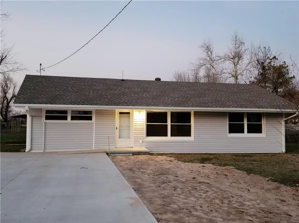 8305 NE 28th St, Spencer, OK 73084