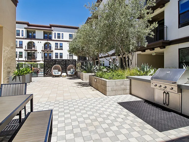 Villas on the Boulevard — Photo 9
