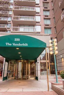 Rented by BARNES New York | media 2