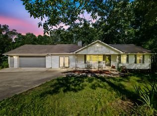 109 Cedar Hill Dr, Waverly, TN 37185