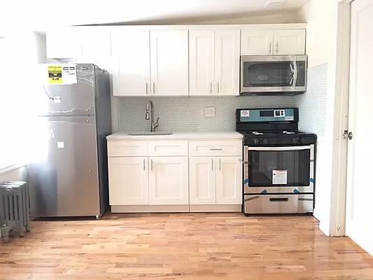 Rented by Avenues Real Estate | media 14