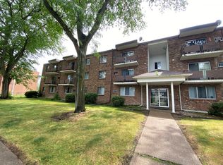 9055 Wyandotte St E, Windsor, ON N8S 1V6