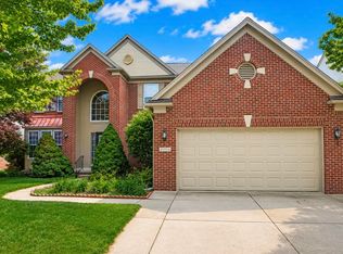49554 Dunhill Dr, Macomb, MI 48044
