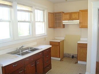 2nd image of 500 Carolina Ave