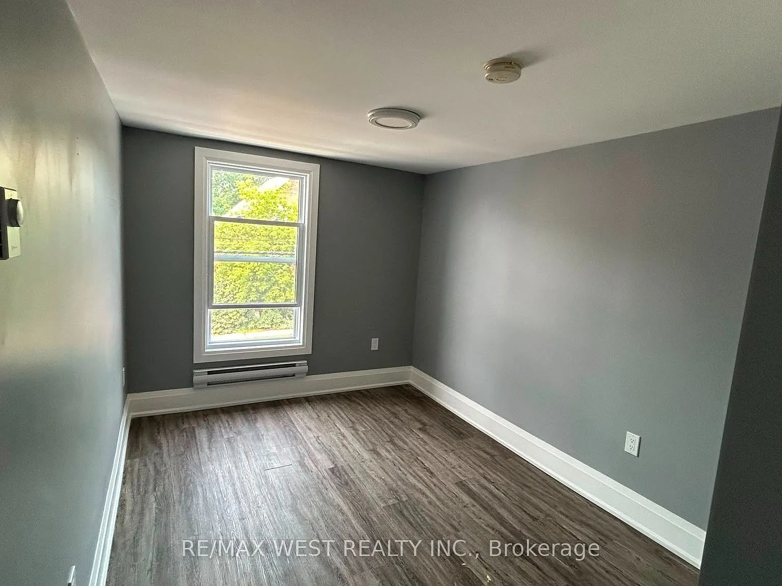 3 bed, $2,150 — Photo 4