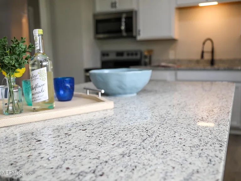 114 Roberts Blvd — Photo 12