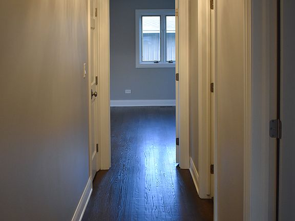 4th image of 2S642 Avenue Chateaux E