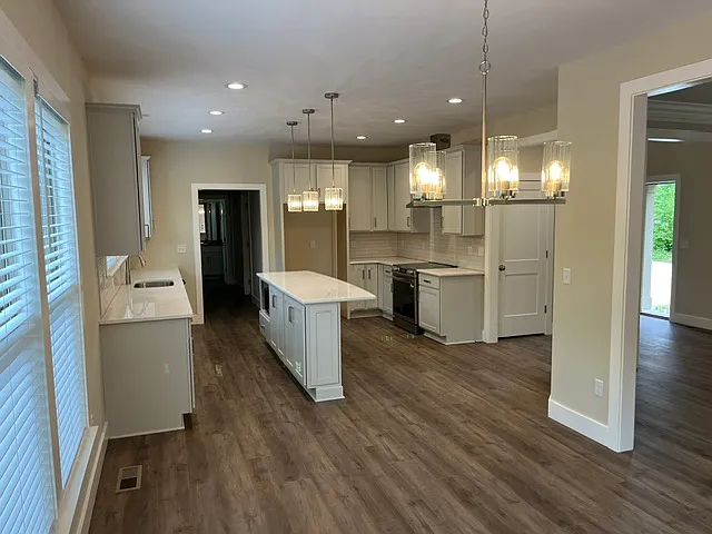 3890 Pinnacle Ln — Photo 4