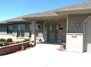 9220 W Mineral Point Rd, Mount Horeb, WI 53572
