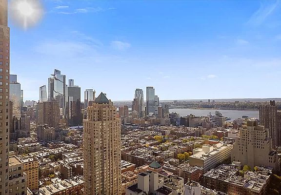 5th image of 310 W 52nd St APT 38B