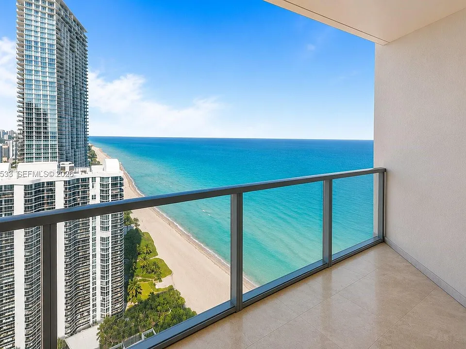 16699 Collins Ave #3604