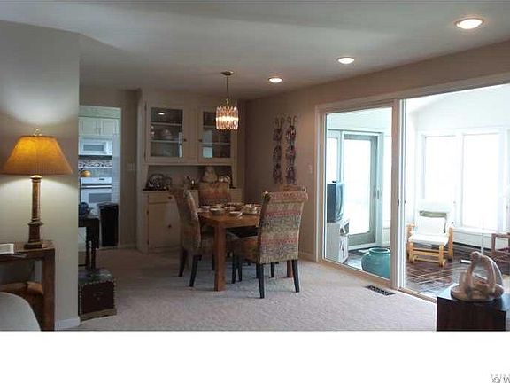 5th image of 765 Woodstock Ave