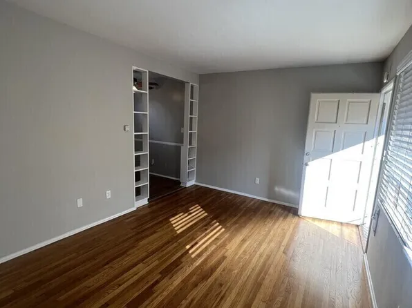 335 S Los Robles Ave APT R, Pasadena, CA 91101