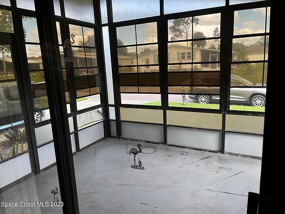3rd image of 343 San Roberto Dr