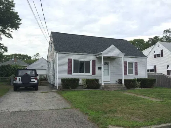94 Dawson St, Pawtucket, RI 02861