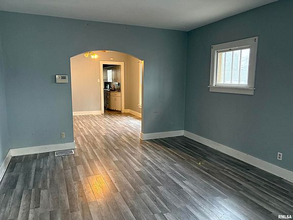 3rd image of 433 Linden Ave