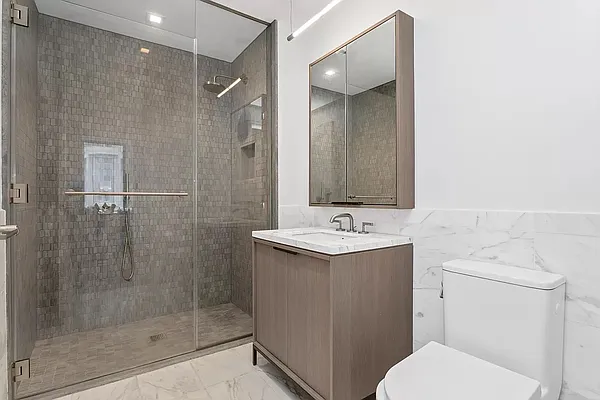 Rented by Gulia Wang, LREB | media 6