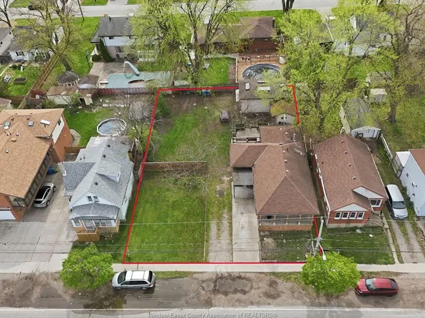 2417 Pillette Rd, Windsor, ON N8T 1P7