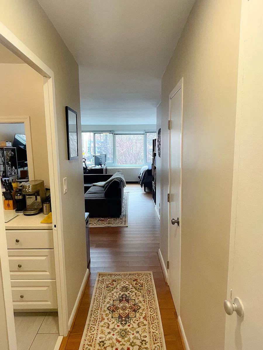 Building Photo - 1330 New Hampshire Ave NW #207