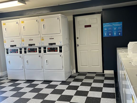 5th image of 6835 Laurel Canyon Blvd Unit 111