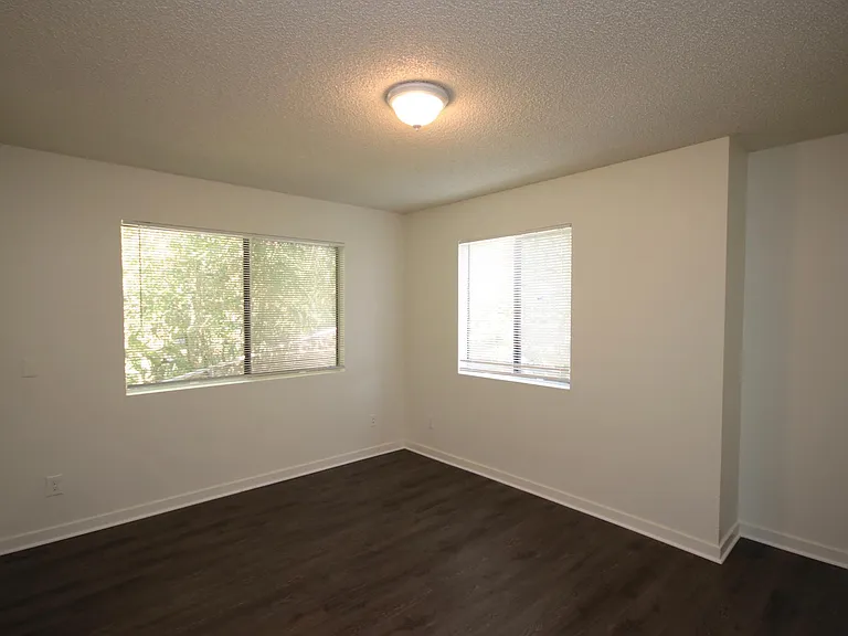 1310 E Acacia Ave #205 — Photo 17