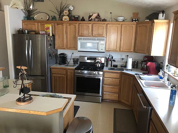 5th image of 693 N Sparklewood Ct