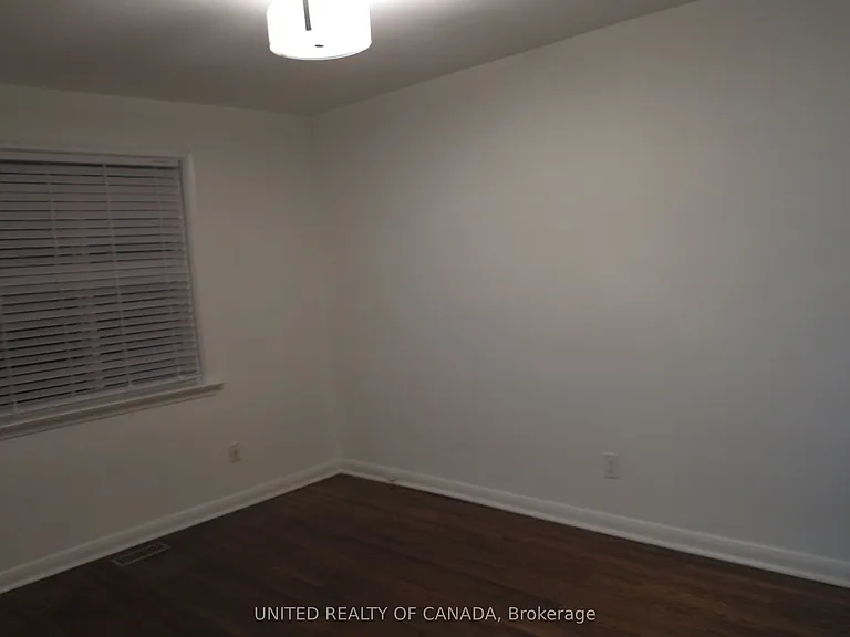 45 Bayview Pkwy — Photo 24