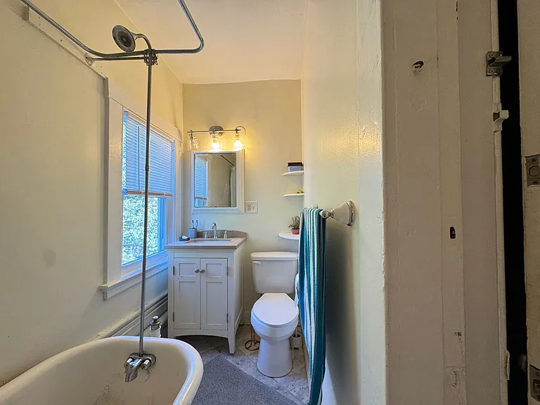 323 Willow St #325 — Photo 11