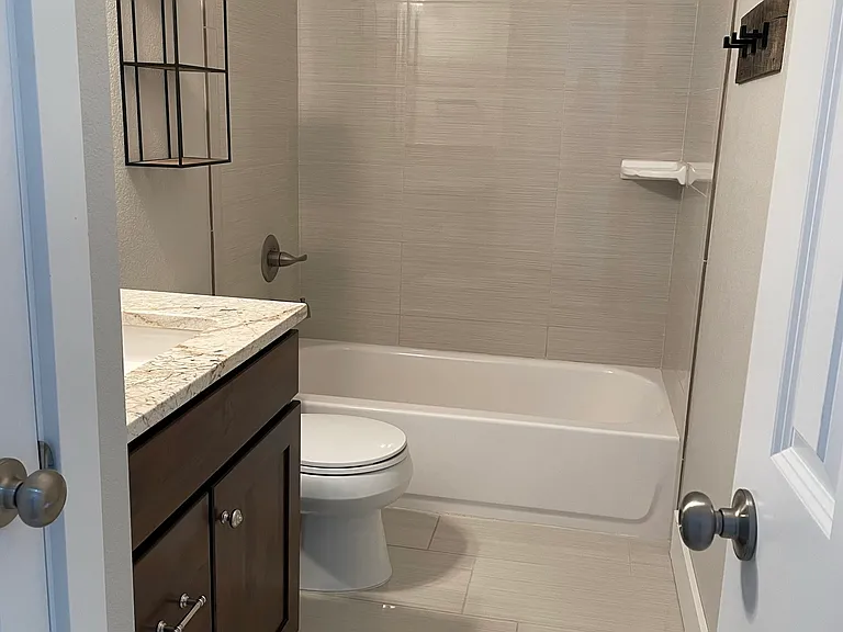 Upstairs guest bathroom