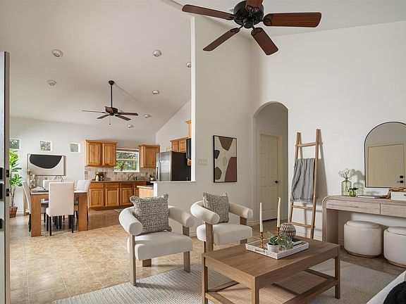 5th image of 1816 Spring Valley Dr