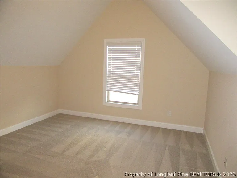 512 Rossendale Dr — Photo 32
