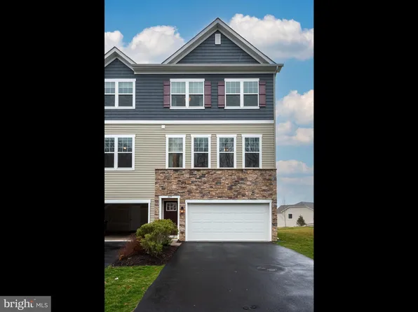 329 Dawson Pl, Downingtown, PA 19335